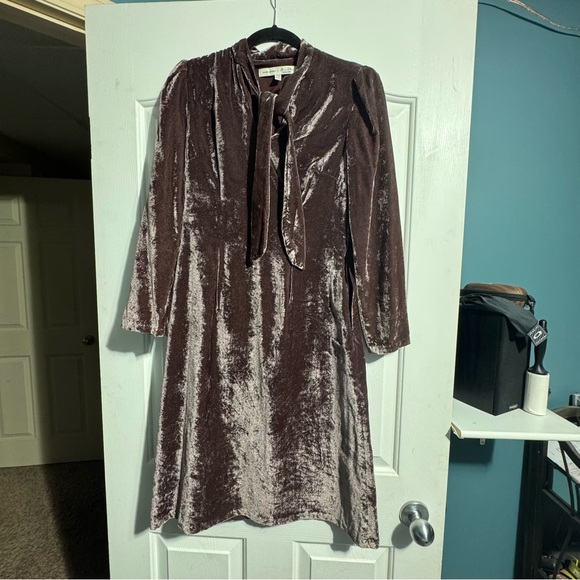 Banana Republic x Olivia Palermo Velvet Dress |Size 4P Romantic Vintage-Inspired - Picture 5 of 13